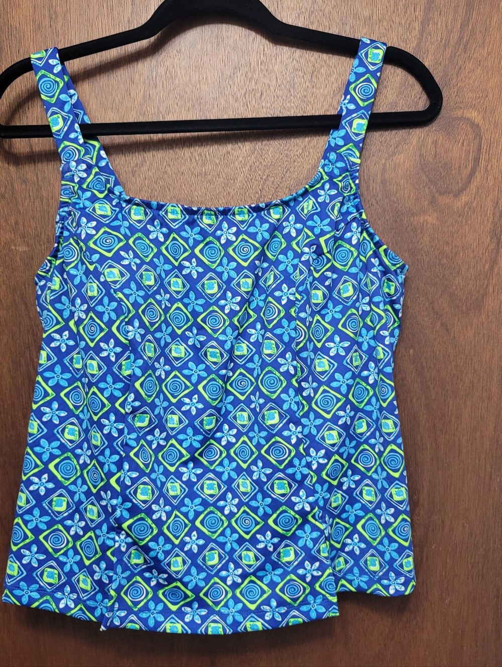 Brylane Beach Women’s Blue & Green Patterned Tankini Swim Top. Size 18W
